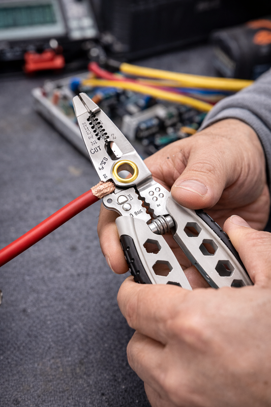 Alicate Multifuncional